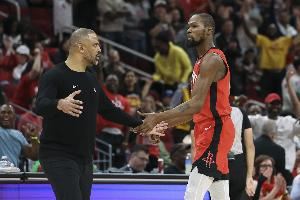 强强对话!ESPN预测明天胜率:火箭48.8% 骑士51.2%